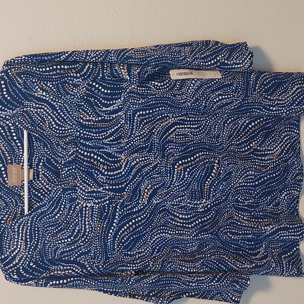 Chico's Ripple Dots Cross Neck 3/4 Sleeve. Kyoto Indigo. - Picture 2 of 10